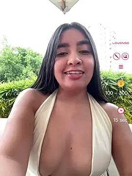 HaileyBiieber online show from May 2026 10:49:02 PM