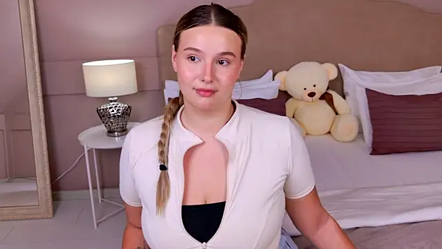 CharlotteAtwoood online show from August 2026 04:11:01 PM
