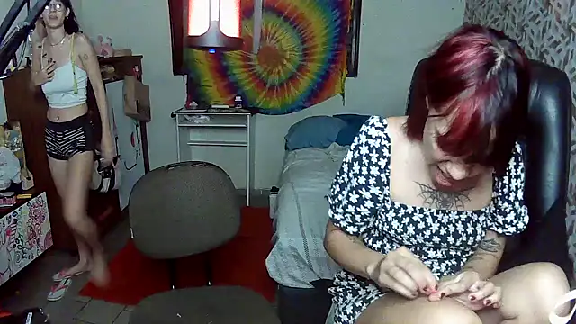 Snapshot of Moon_ chatting on April 2026 10:33:01 PM Moon online show from April 2026 10:33:01 PM