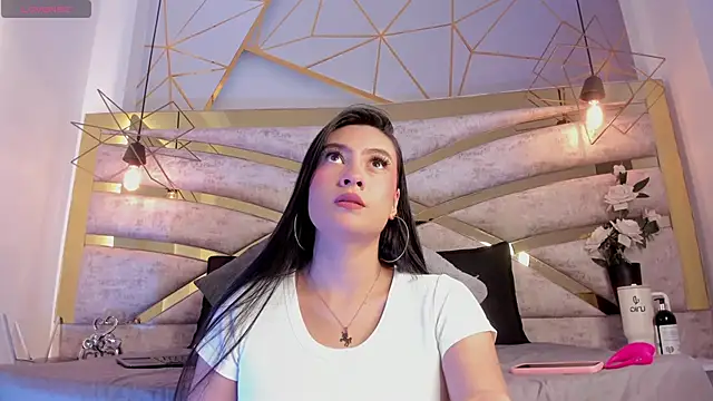 Snapshot of Miia_Velvet chatting on June 2026 04:01:02 AM Miia Velvet online show from June 2026 04:01:02 AM