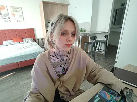 Snapshot of StijenaHunt chatting on March 2026 09:32:02 AM StijenaHunt online show from March 2026 09:32:02 AM