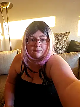 xXLunaBlissXx online show from April 2026 06:24:02 PM