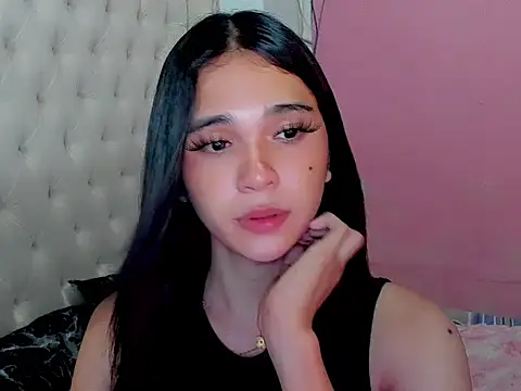 Snapshot of allaboutlara_ chatting on April 2026 11:11:01 AM allaboutlara online show from April 2026 11:11:01 AM