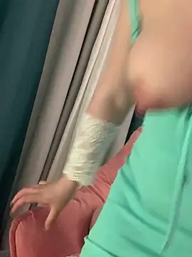 xiaomei89 online show from March 2026 01:05:02 PM