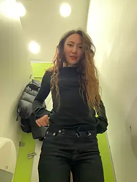 SaintSquirt online show from April 2026 09:22:02 AM