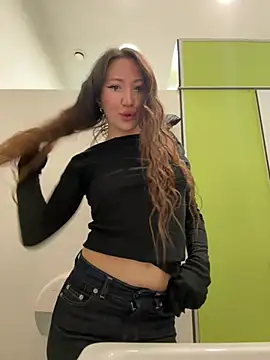 SaintSquirt online show from April 2026 10:47:02 AM