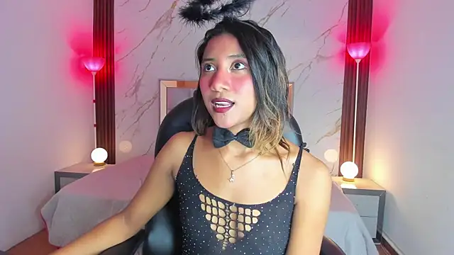 EsperanzaMora online show from April 2026 03:06:01 PM