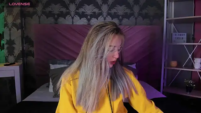  mykinkydoll  online show from April 2026 10:01:02 PM