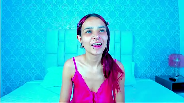 Snapshot of erizdarkveyl chatting on June 2026 05:01:01 AM erizdarkveyl online show from June 2026 05:01:01 AM