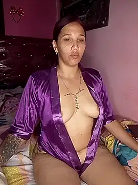 Snapshot of Arielybambi chatting on April 2026 12:56:01 PM Arielybambi online show from April 2026 12:56:01 PM