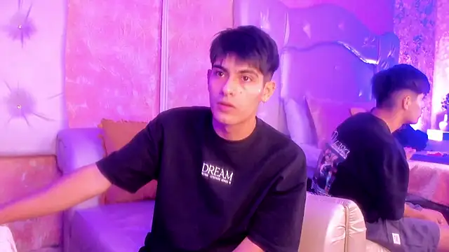 TylerCruz   online show from April 2026 06:25:02 AM