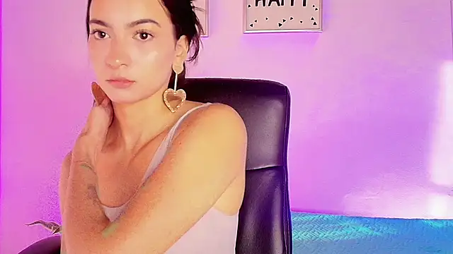 Snapshot of Daphne_Rosse chatting on July 2026 11:51:02 AM Daphne Rosse online show from July 2026 11:51:02 AM