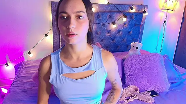 Snapshot of Daphne_Rosse chatting on July 2026 11:20:02 AM Daphne Rosse online show from July 2026 11:20:02 AM