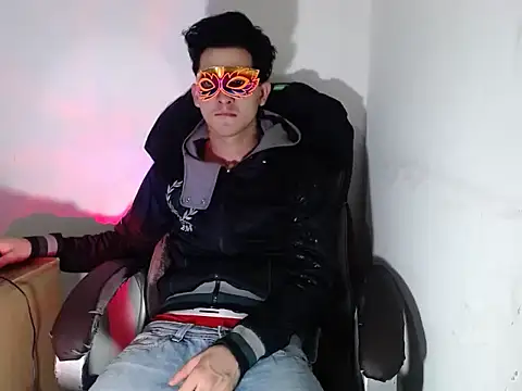 SexyboyHot2000 online show from May 2026 06:59:01 PM