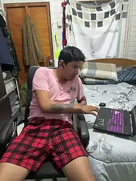 Adanxho online show from May 2026 01:43:02 AM