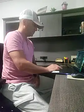 Cutecamboy4you online show from April 2026 02:37:01 PM