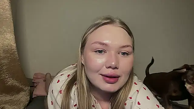 cutiejuliee online show from March 2026 10:54:02 AM