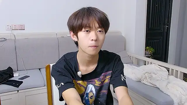 Snapshot of buding-001 chatting on March 2026 11:26:01 AM buding-001 online show from March 2026 11:26:01 AM