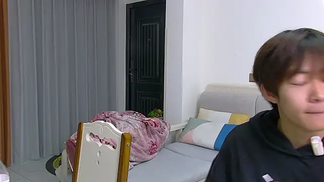 Snapshot of buding-001 chatting on March 2026 10:10:01 AM buding-001 online show from March 2026 10:10:01 AM