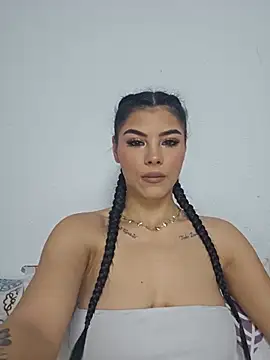 Crissdesire online show from June 2026 11:42:01 AM