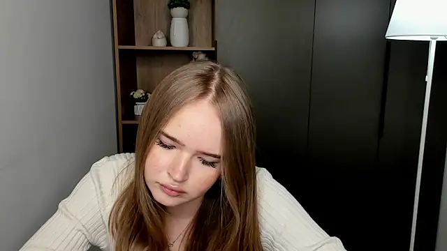 Snapshot of YeeMellendorf chatting on March 2026 08:09:02 AM YeeMellendorf online show from March 2026 08:09:02 AM