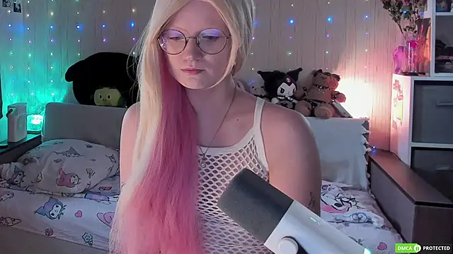 JulietFisher online show from June 2026 03:53:01 AM