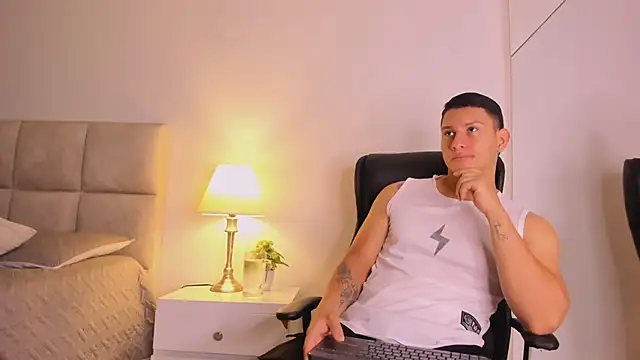 Chriss Diamond online show from June 2026 08:11:02 PM
