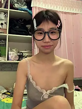 Snapshot of nina5201 chatting on April 2026 04:07:02 PM nina5201 online show from April 2026 04:07:02 PM