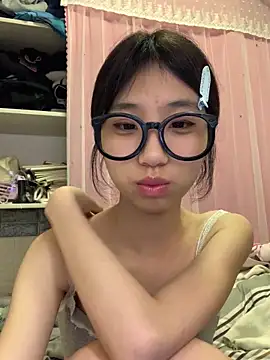 Snapshot of nina5201 chatting on April 2026 04:18:01 PM nina5201 online show from April 2026 04:18:01 PM