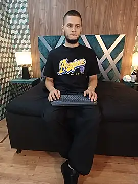 Snapshot of Joaho_Fernandez chatting on July 2026 11:22:01 PM Joaho Fernandez online show from July 2026 11:22:01 PM