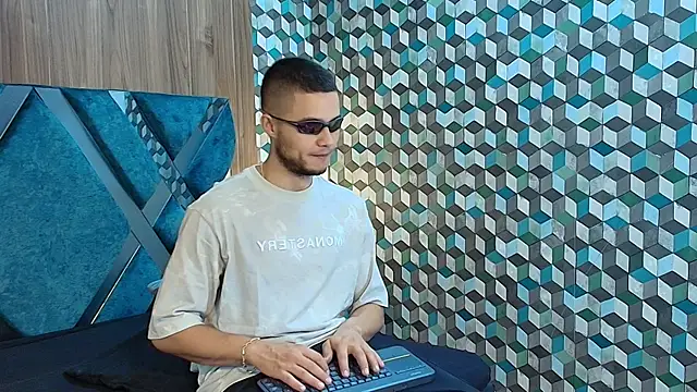 Snapshot of Joaho_Fernandez chatting on July 2026 04:42:02 PM Joaho Fernandez online show from July 2026 04:42:02 PM