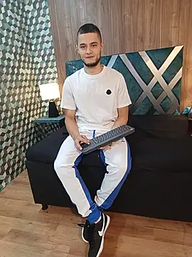 Snapshot of Joaho_Fernandez chatting on July 2026 08:25:01 PM Joaho Fernandez online show from July 2026 08:25:01 PM