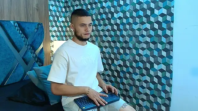 Snapshot of Joaho_Fernandez chatting on July 2026 08:40:01 PM Joaho Fernandez online show from July 2026 08:40:01 PM