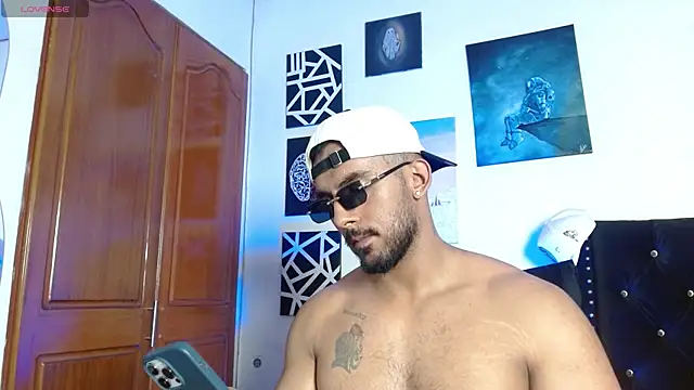 romanpearce  online show from July 2026 08:37:01 PM