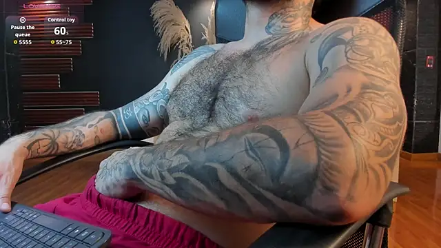 NICK OWEEN26 online show from June 2026 06:51:02 PM