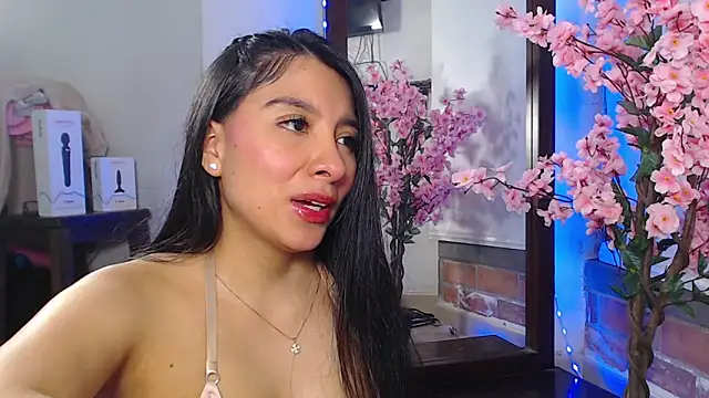 Snapshot of mila_gomez_ chatting on April 2026 12:11:02 AM mila gomez online show from April 2026 12:11:02 AM