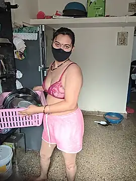 HeartlessGirl online show from May 2026 03:35:01 AM