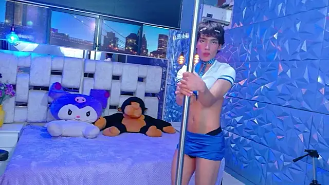 IsaacNovaa online show from May 2026 08:03:02 PM