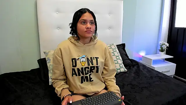 ZoeRiveers online show from March 2026 08:36:01 PM