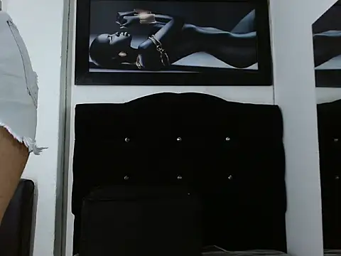 karla lovera online show from May 2026 11:24:02 PM