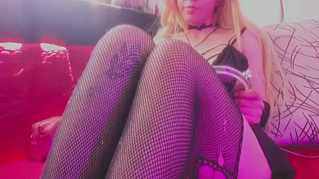 Nyxara- online show from June 2026 04:44:01 PM