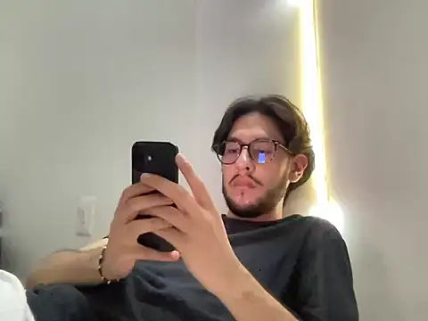 Snapshot of HornyPizzaBoyX chatting on March 2026 10:48:01 PM HornyPizzaBoyX online show from March 2026 10:48:01 PM