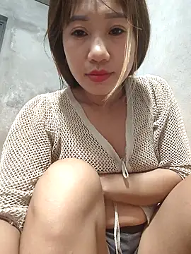 xinhxinh-cute online show from May 2026 11:02:02 PM
