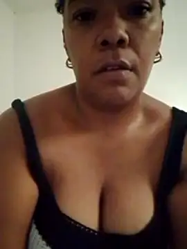 Snapshot of spider37 chatting on April 2026 06:09:01 PM spider37 online show from April 2026 06:09:01 PM