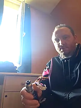 Snapshot of Ylidd chatting on March 2026 01:28:01 PM Ylidd online show from March 2026 01:28:01 PM