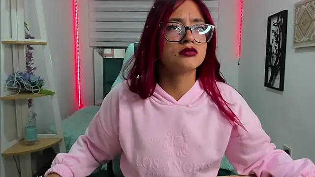 Snapshot of Sara_Red_X chatting on June 2026 03:22:02 AM Sara Red X online show from June 2026 03:22:02 AM
