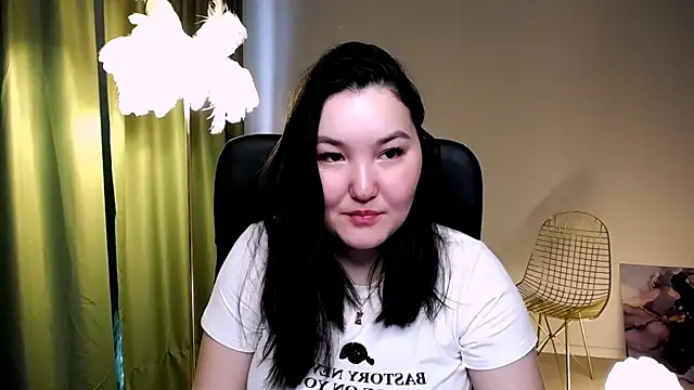 CamilaMartiez online show from April 2026 01:04:01 PM