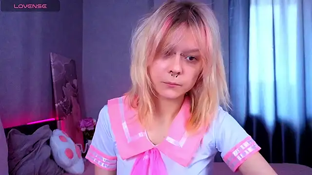 PerryKitty online show from May 2026 09:06:01 AM