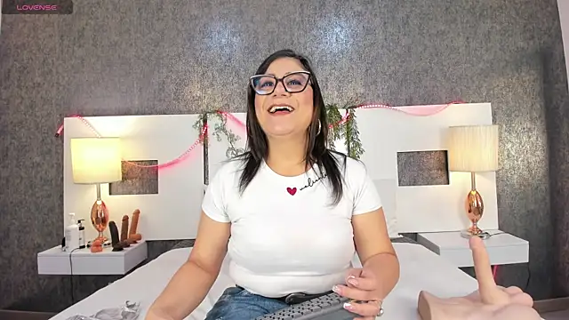 anna  lu online show from April 2026 01:06:01 PM
