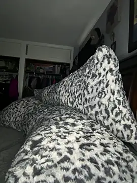 sweetkacibaby online show from April 2026 12:25:02 PM